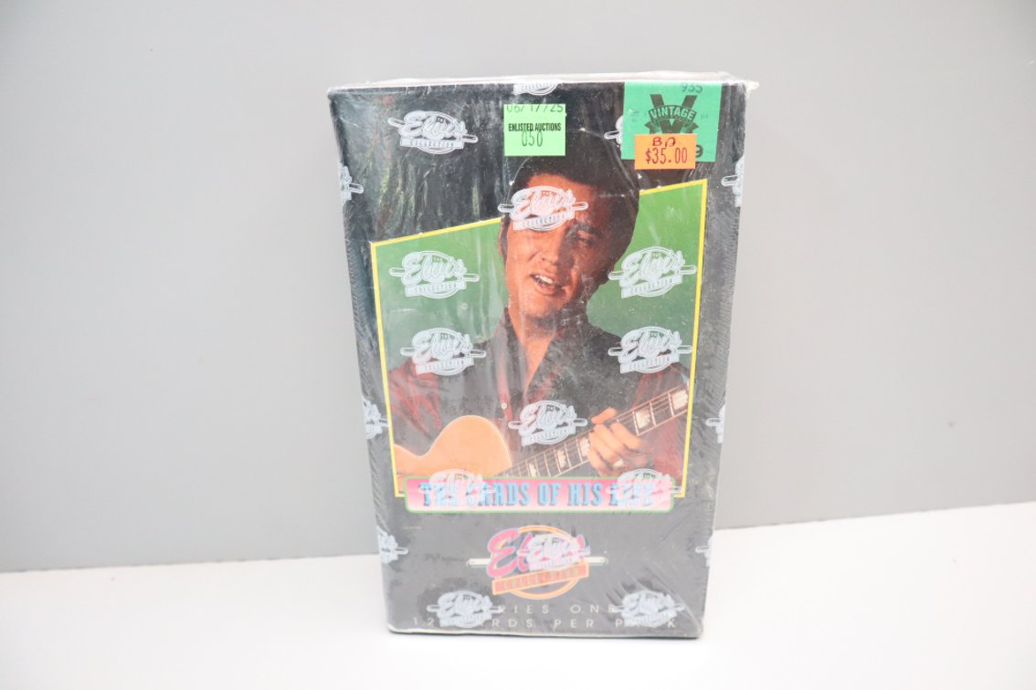 Elvis Trading Card Set