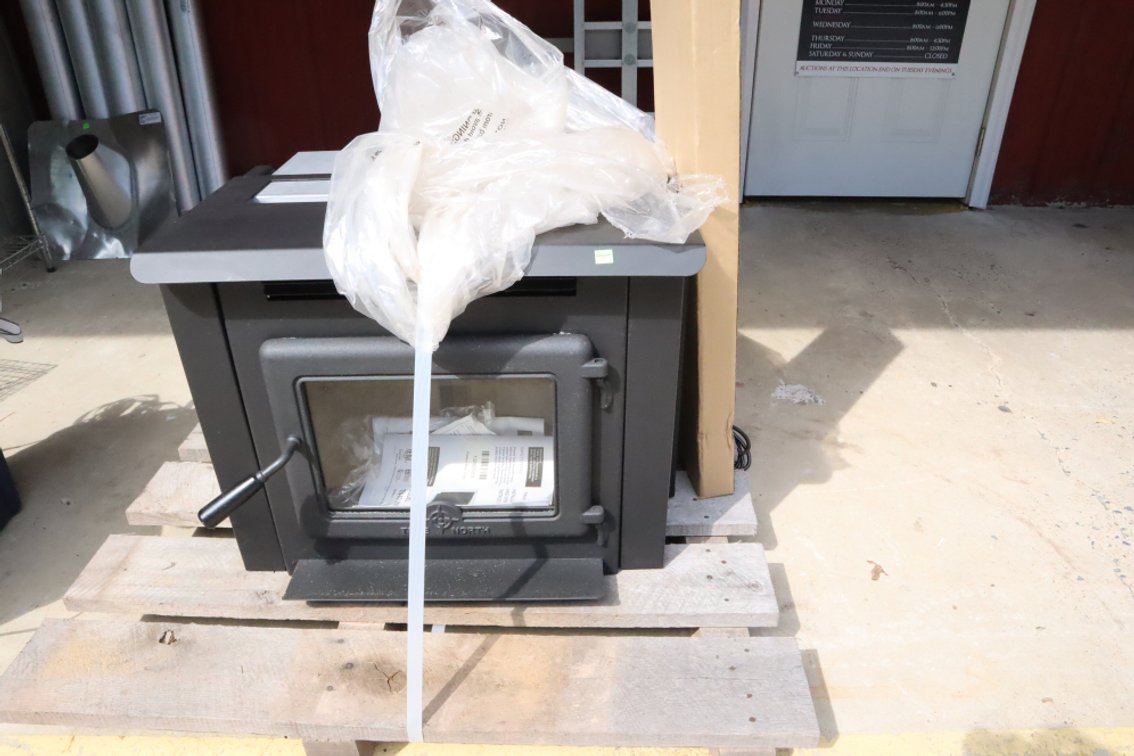 True North Fireplace Insert Pellet Stove, New Never Installed, Model Tn40