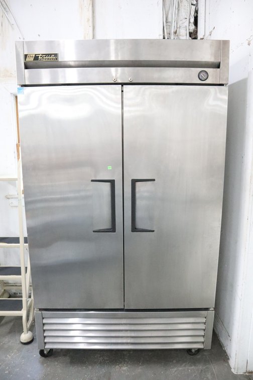 True Commercial Double Door Freezer, Works