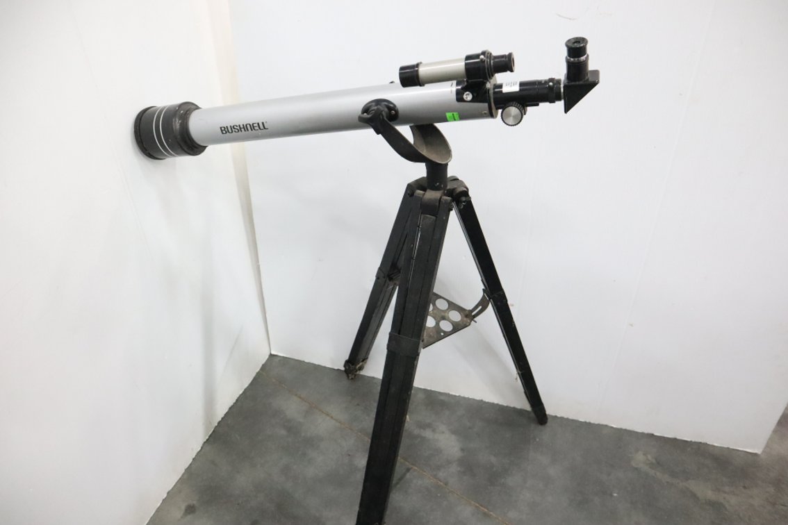 Bushnell Telescope With Tripod