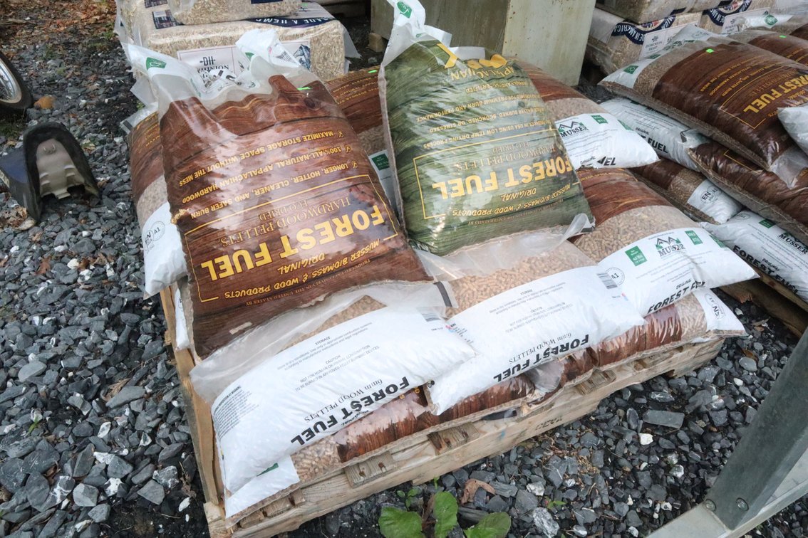 15 Bags of Forest Fuel Hardwood Pellets