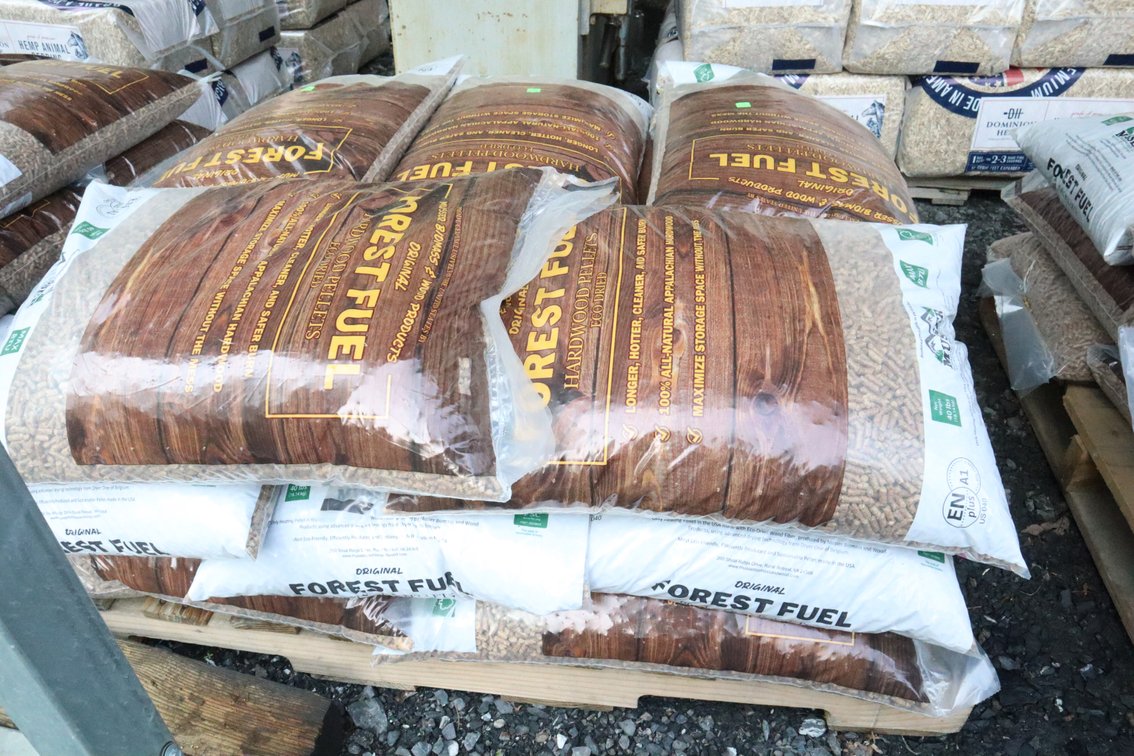 15 Bags of Forest Fuel Hardwood Pellets