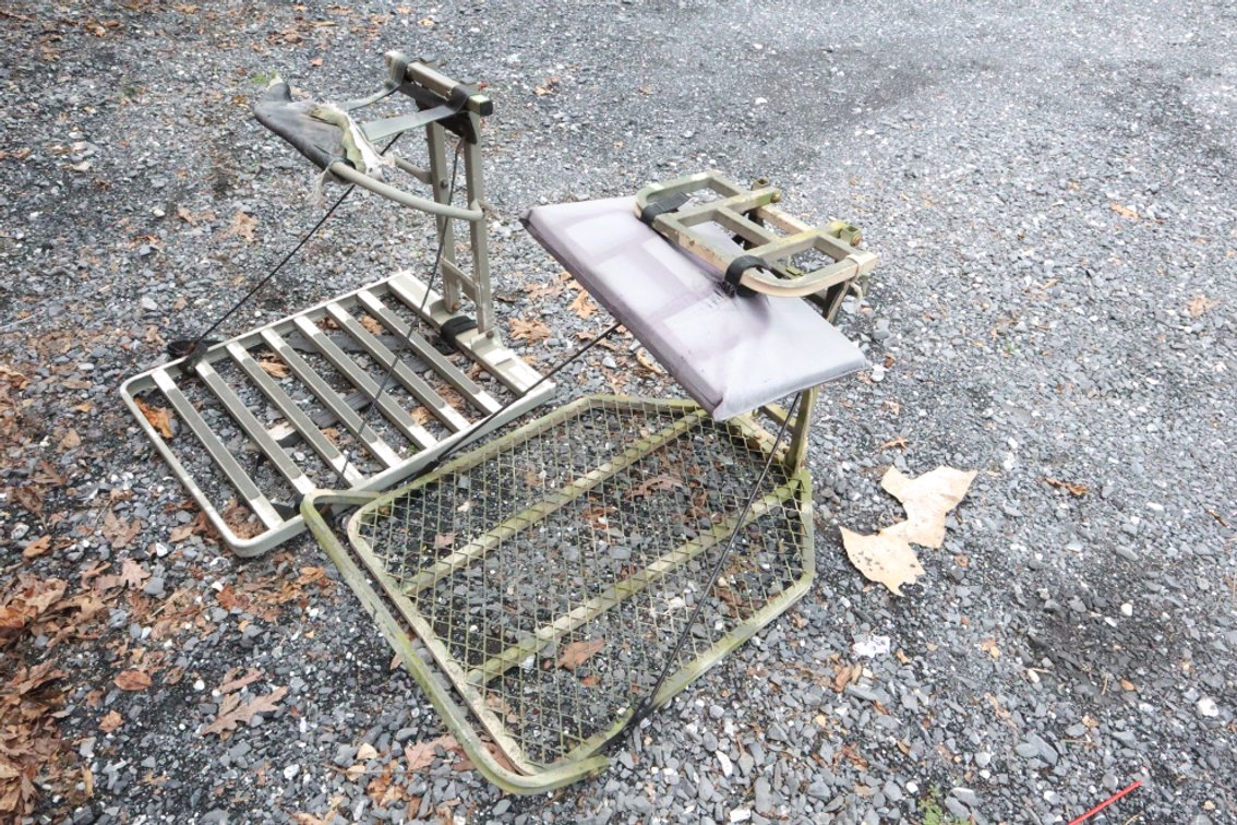 Pair of Hang-On Treestands