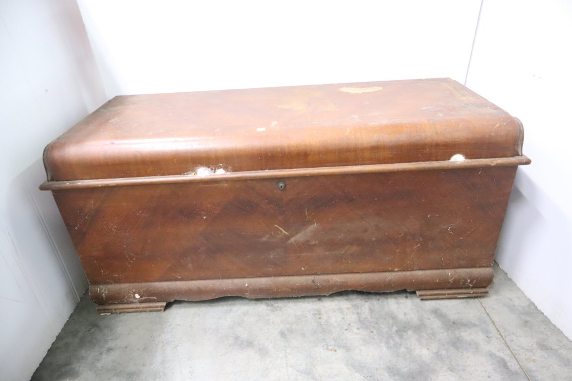 Lane Cedar Chest