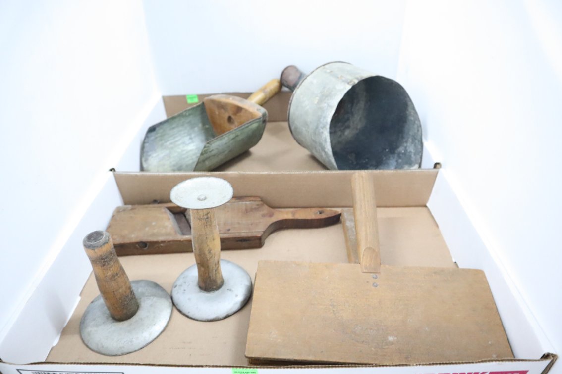 Antique Collectibles, Hog Scrapers, Scoops