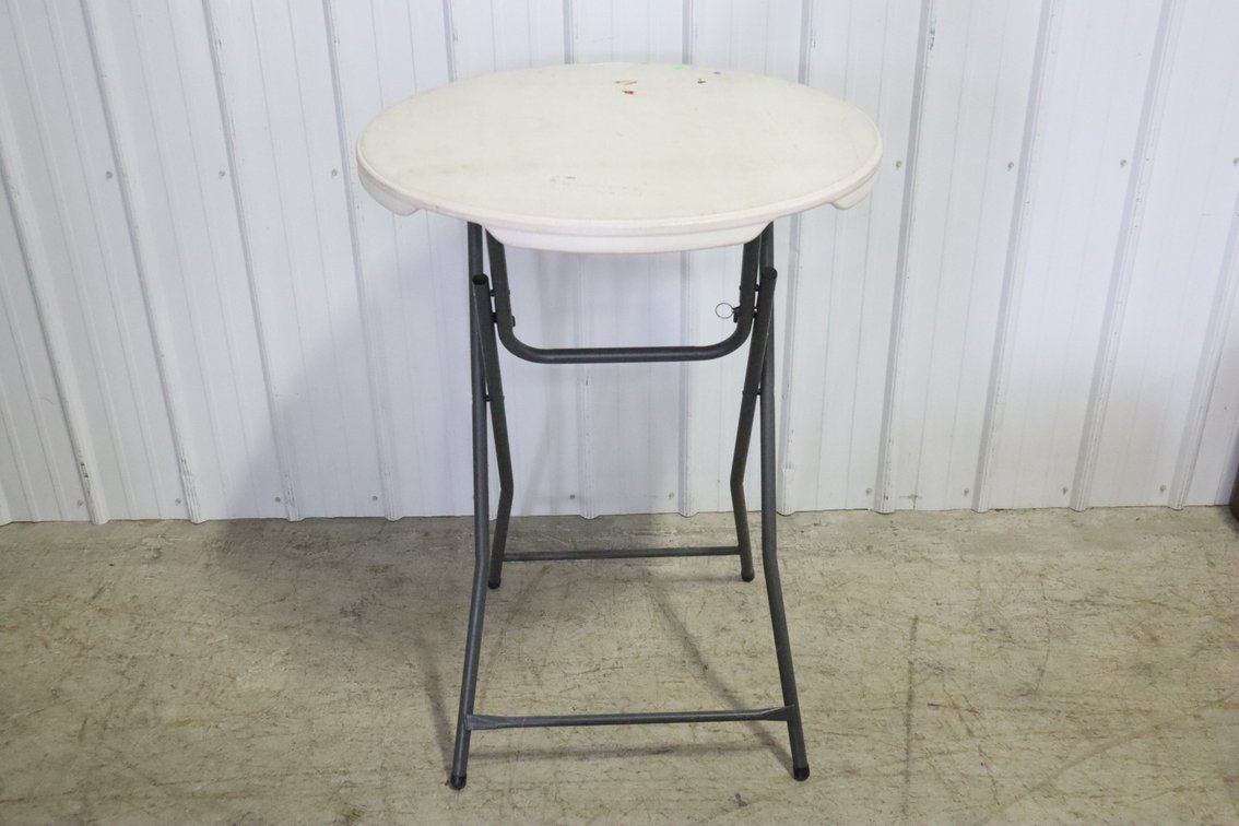 Round Folding Table