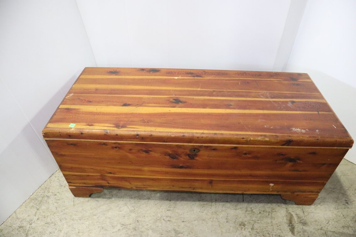 Cedar Blanket Chest