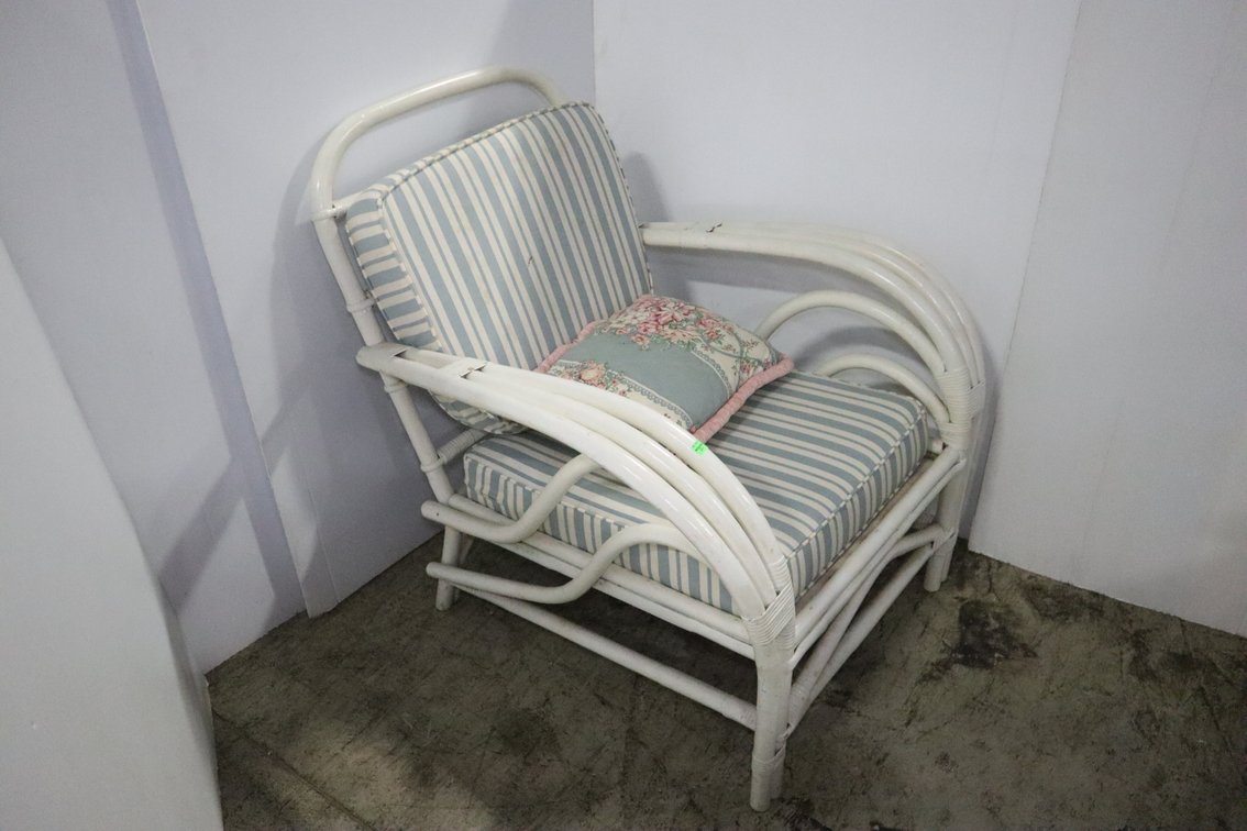 Raton Style Chair