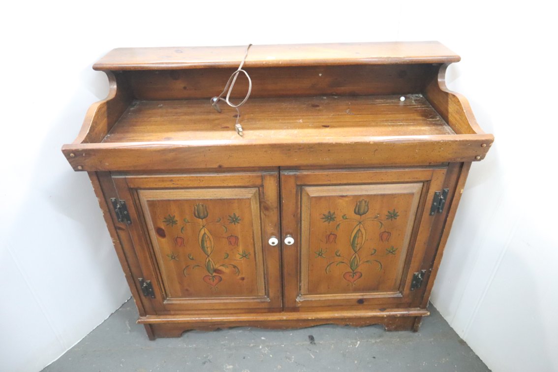 Magnavox Vintage Stereo Cabinet