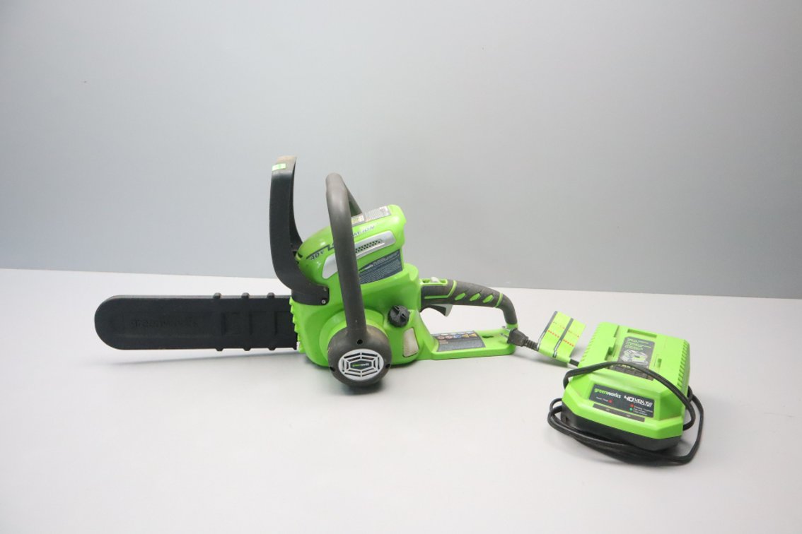 Greenworks 40 Volt Chainsaw With Charger, No Battery