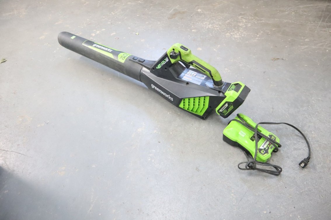 Greenworks 48 Volt Blower With Battery and Charger