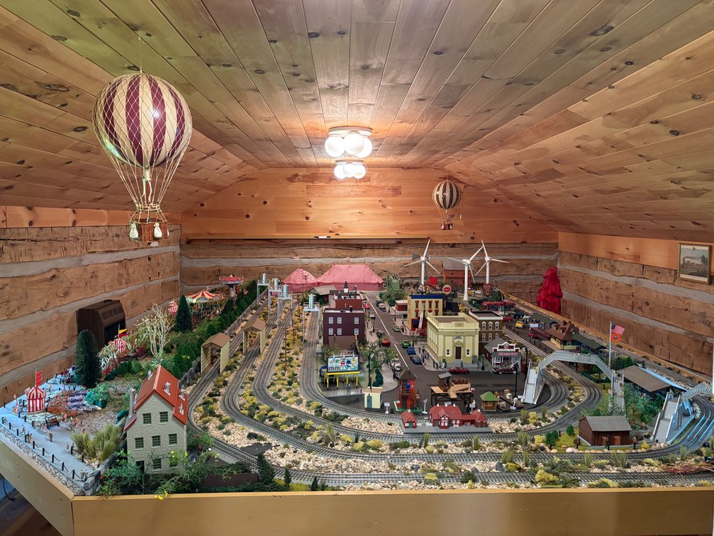 Train table and Accessories 