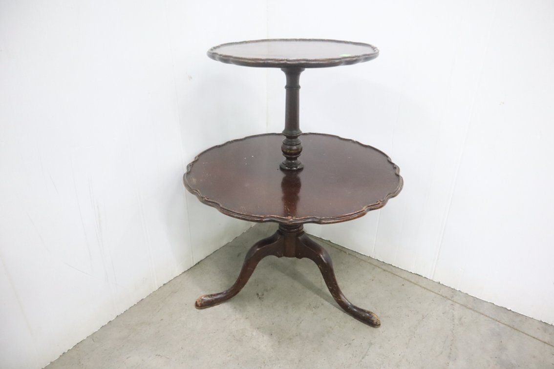 Round Tiered Table