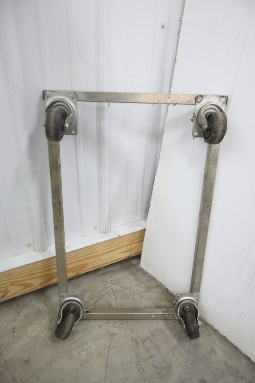 Dolly Frame