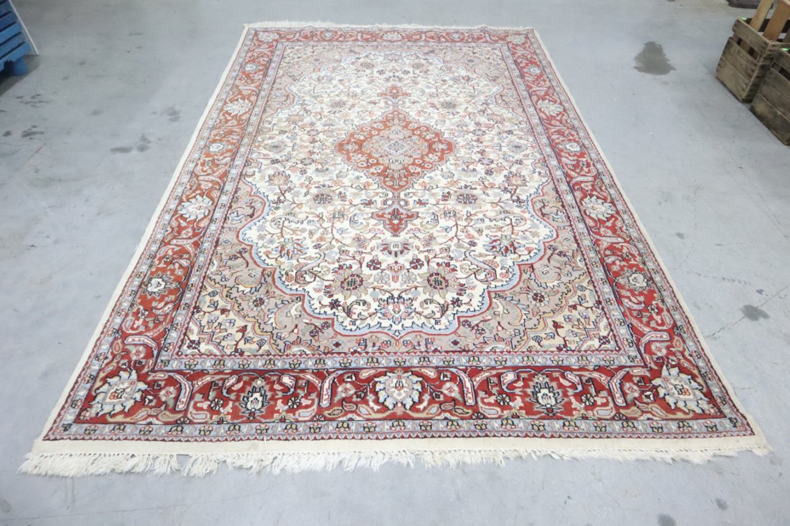 Rug