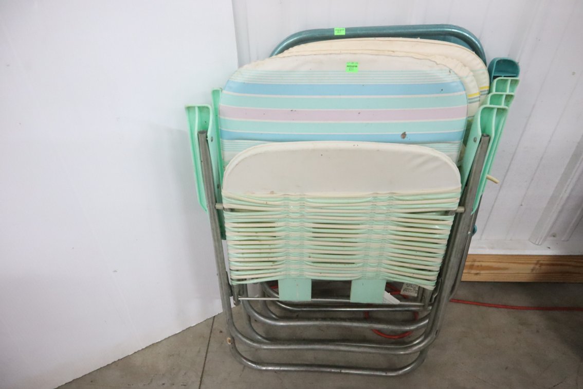 4 Folding Chairs