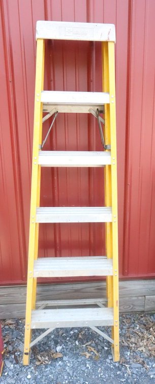 6 Ft Step Ladder
