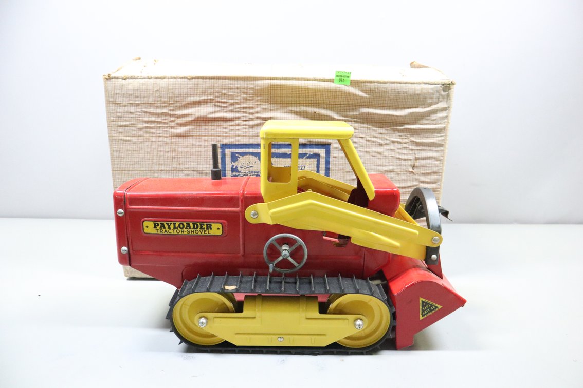 Nylint Payloader Tractor – Shovel