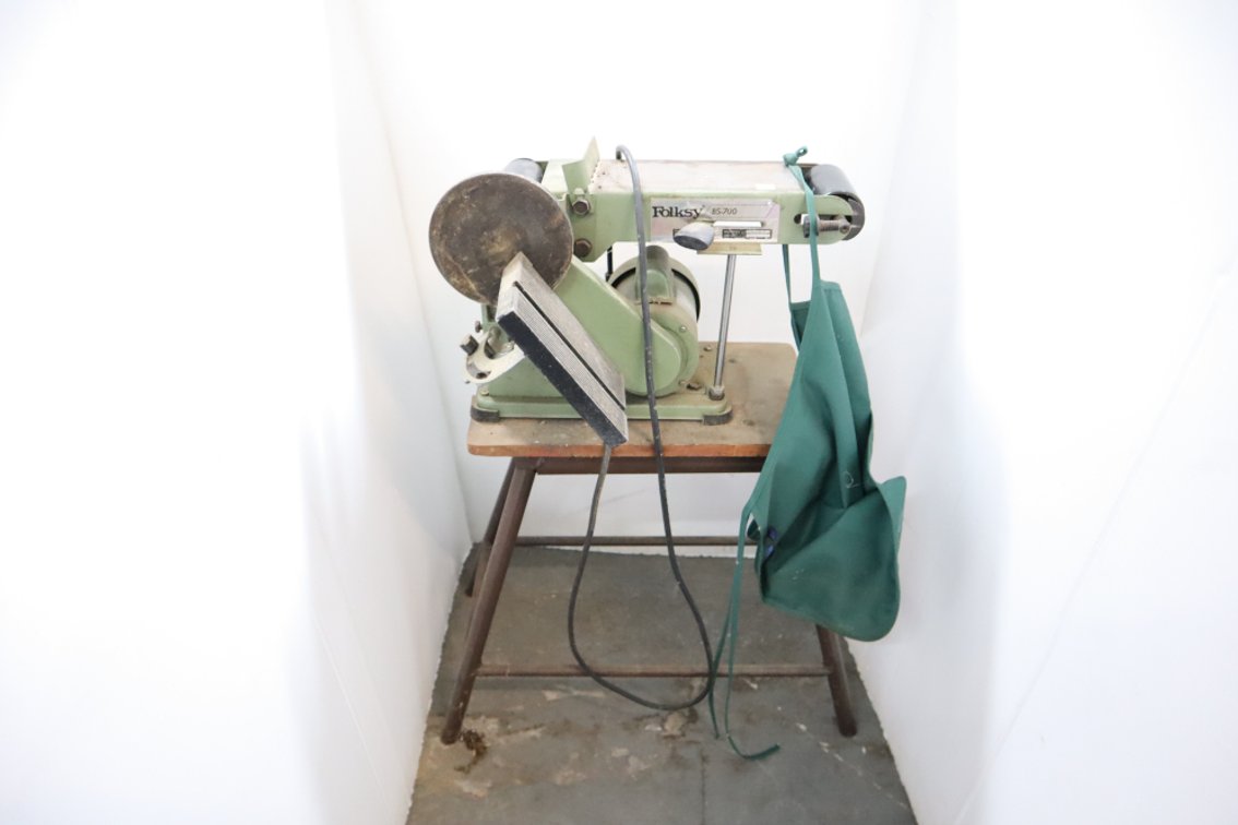 Belt/Disc Sander Mounted On Stand