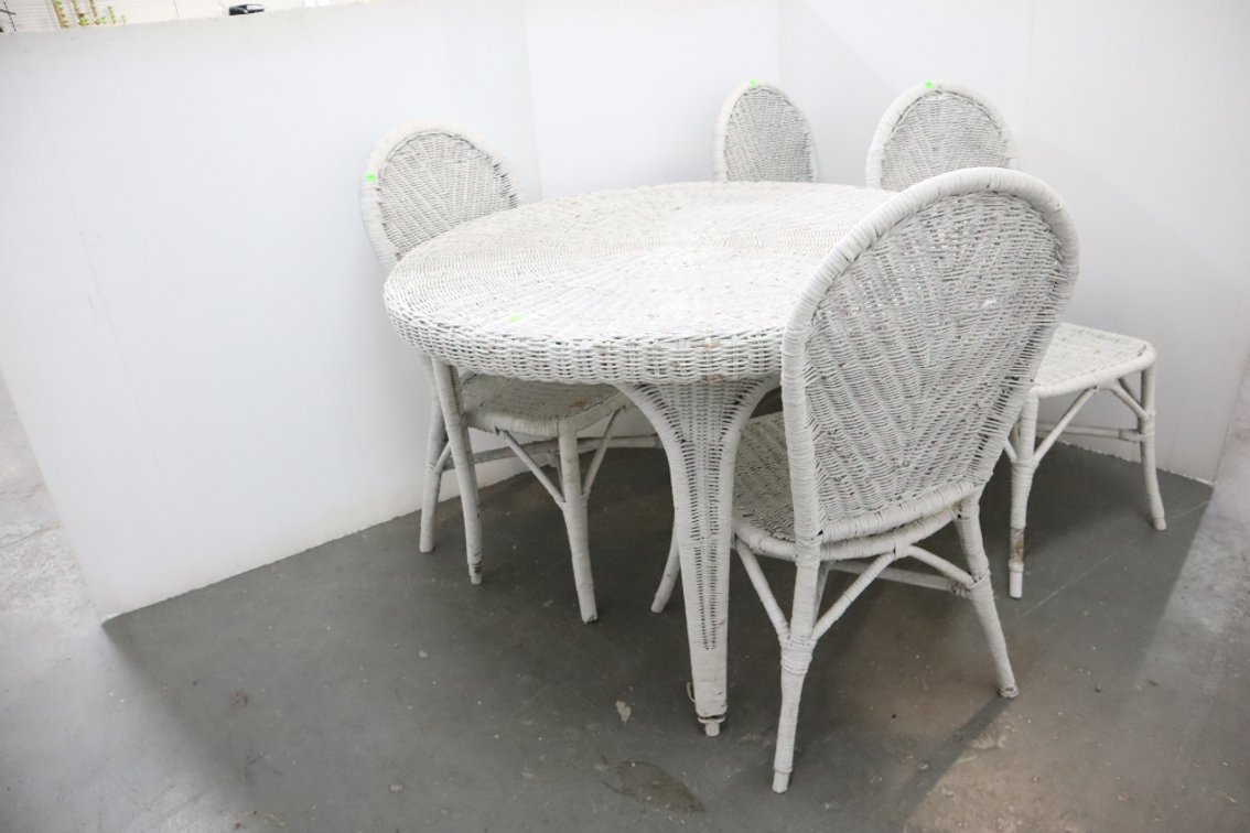 Wicker Table and 4 Chairs