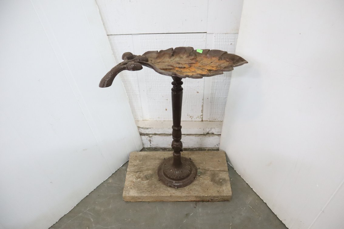 Metal Leaf Bird Bath
