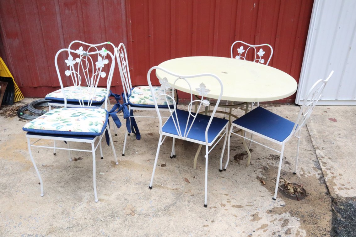 Patio Table and 6 Padded Metal Chairs