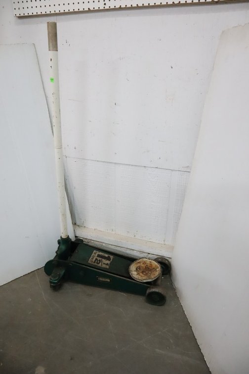 1.5 Ton Floor Jack