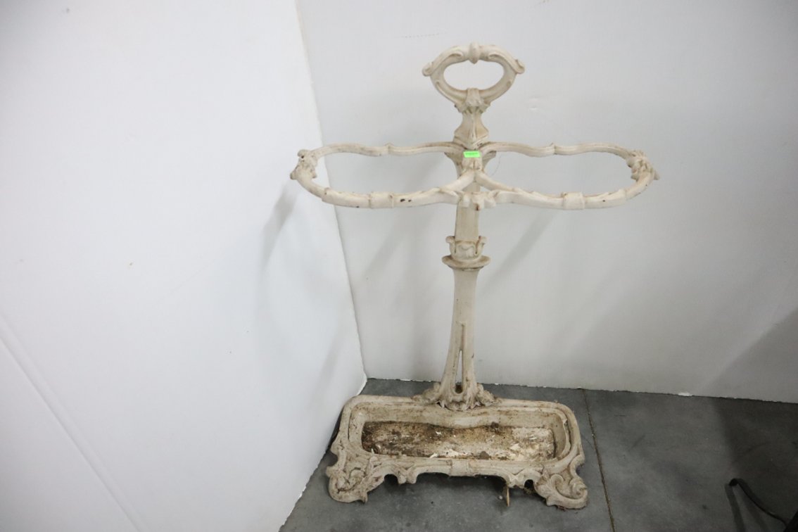 Cast Iron Stand