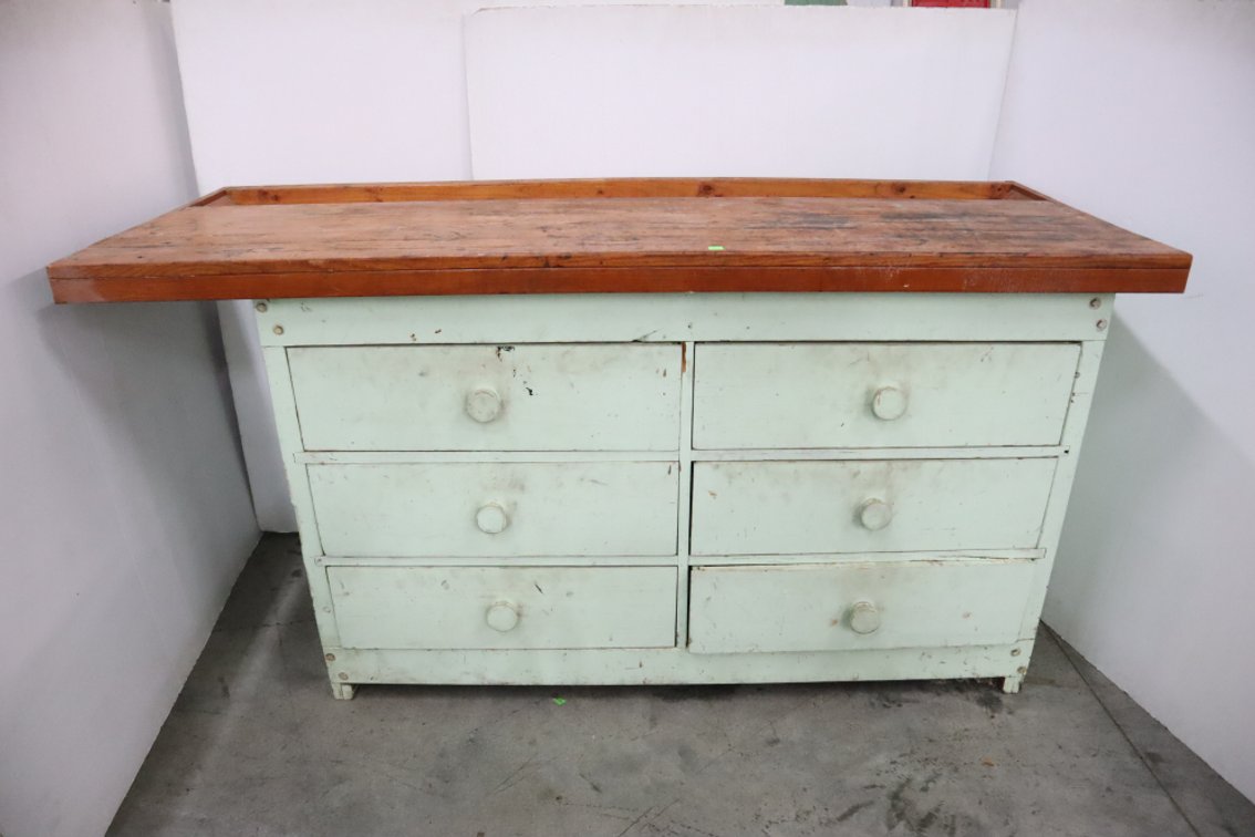 Workbench/Cabinet