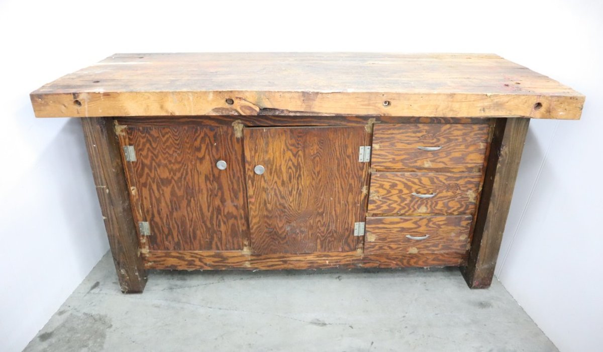 Workbench/Cabinet