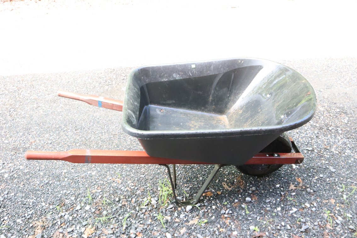 Plastic Tub Wheelbarrow