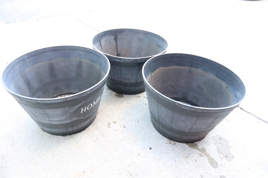 3 Plastic Planter Tubs