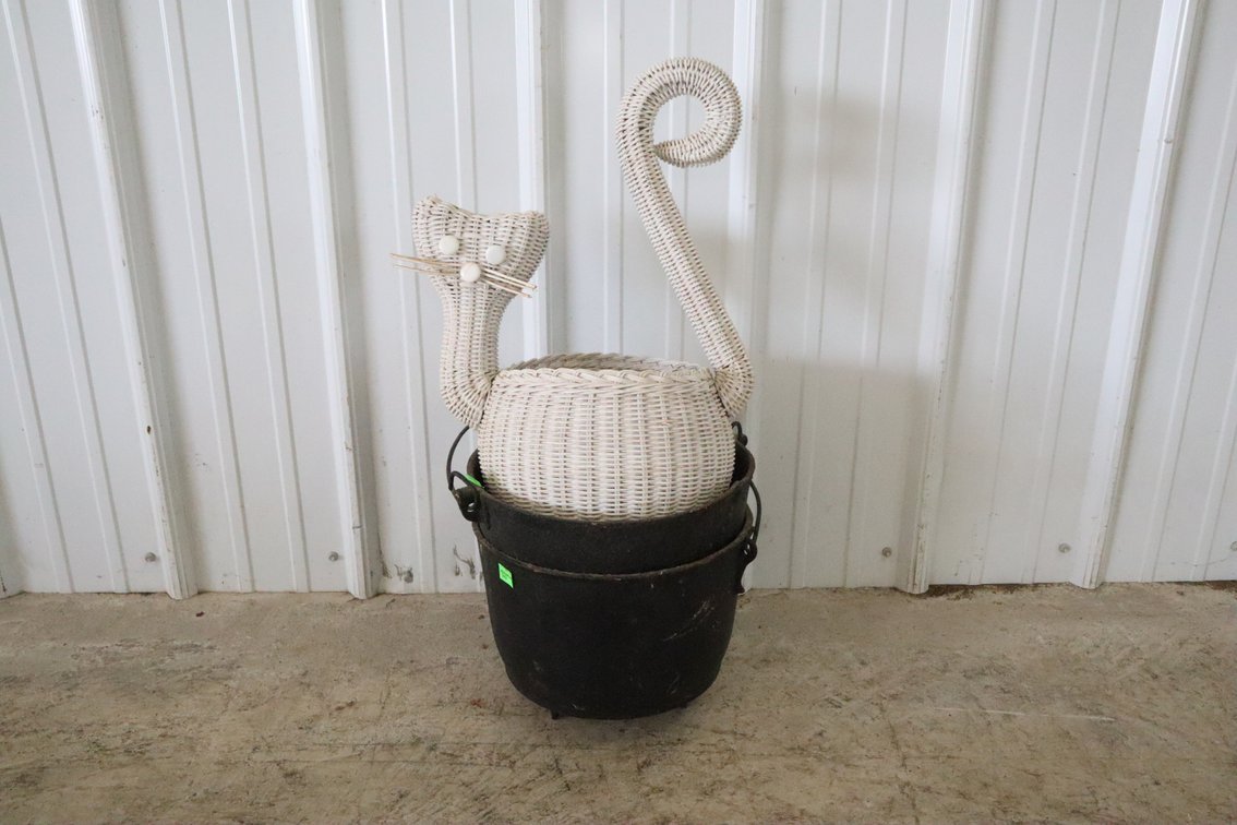 Cast-Iron Kettles
