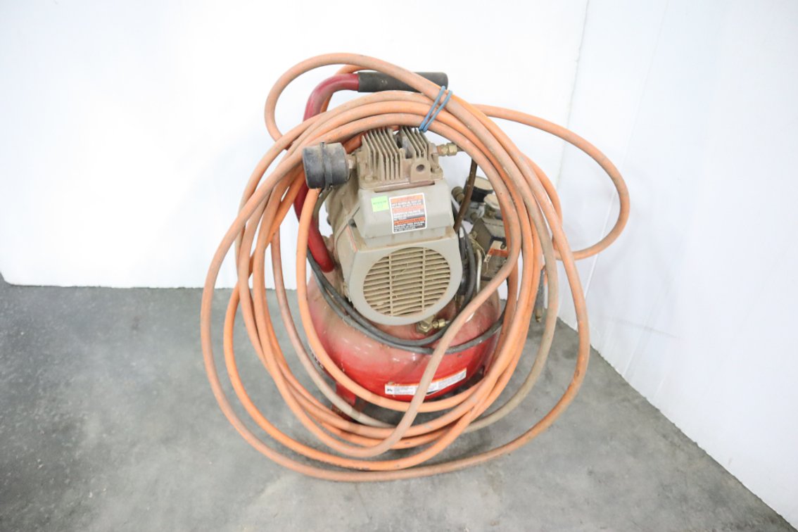 Porter-Cable 4 Gallon Portable Air Compressor