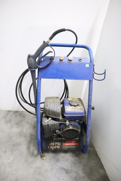 2200 PSI Pressure Washer