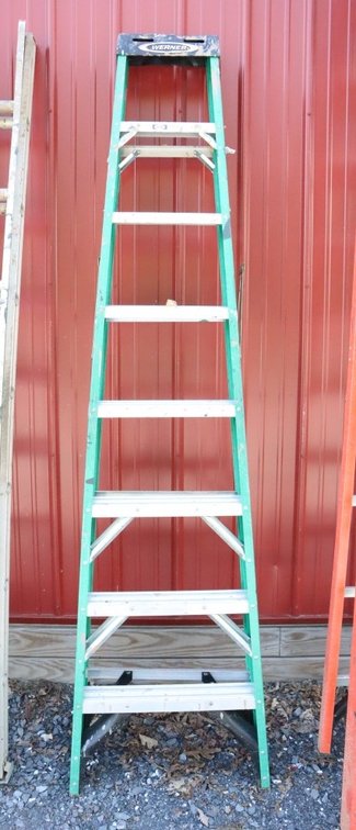 8 Ft Step Ladder
