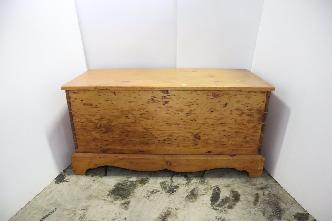 Pine Blanket Chest