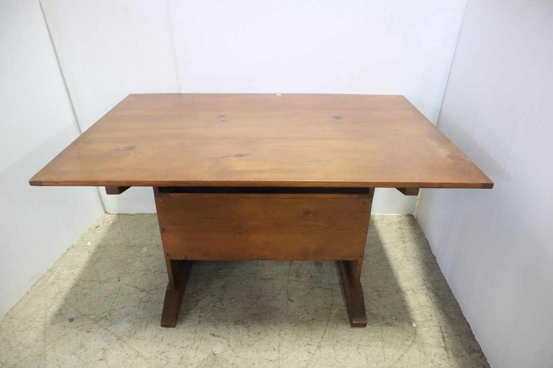Hutch Table
