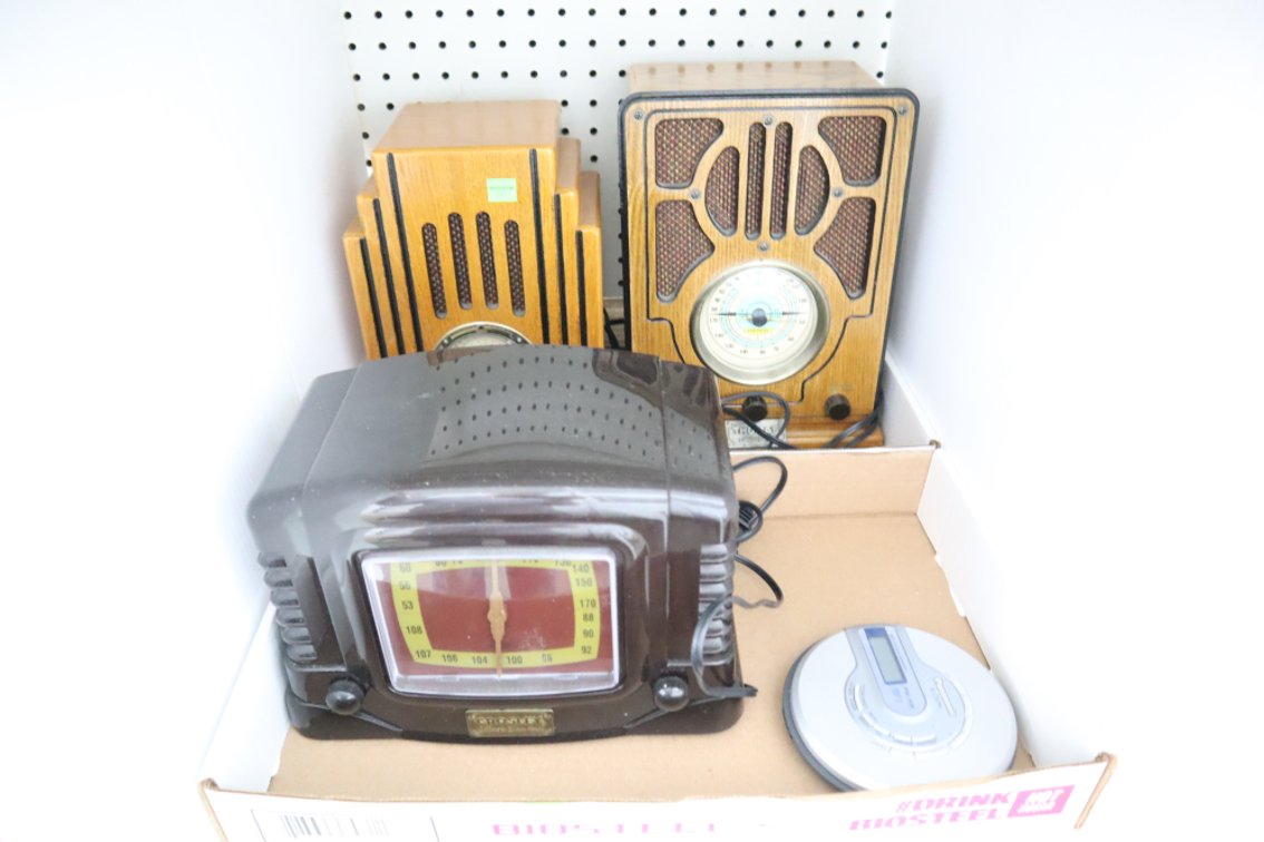 Reproduction Classic Radios