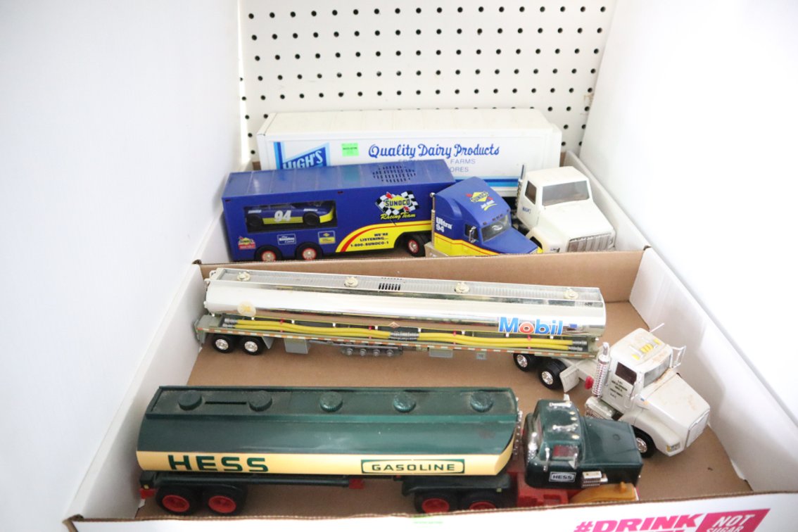 Model Semi Trucks