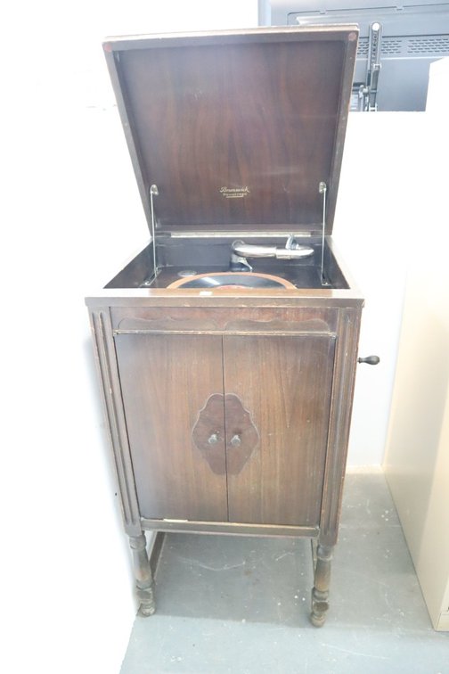 Antique Hand Crank Phonograph