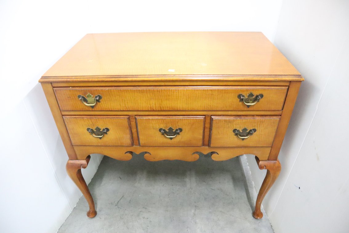 Baker Tiger Maple Server