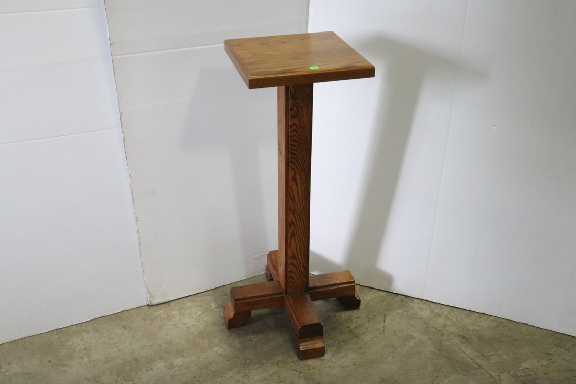Oak Pedestal Stand