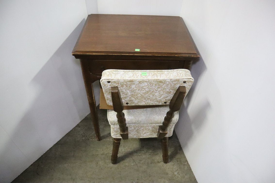 Wards Signature Sewing Table