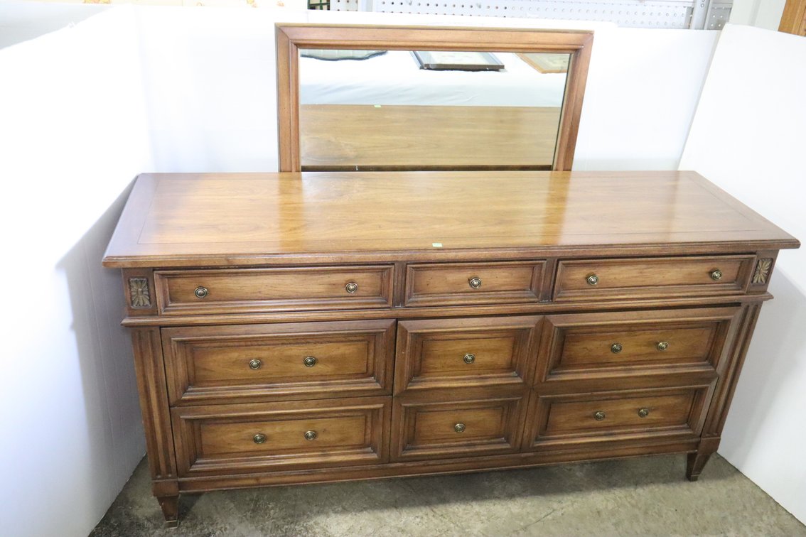 7-Drawer Dresser