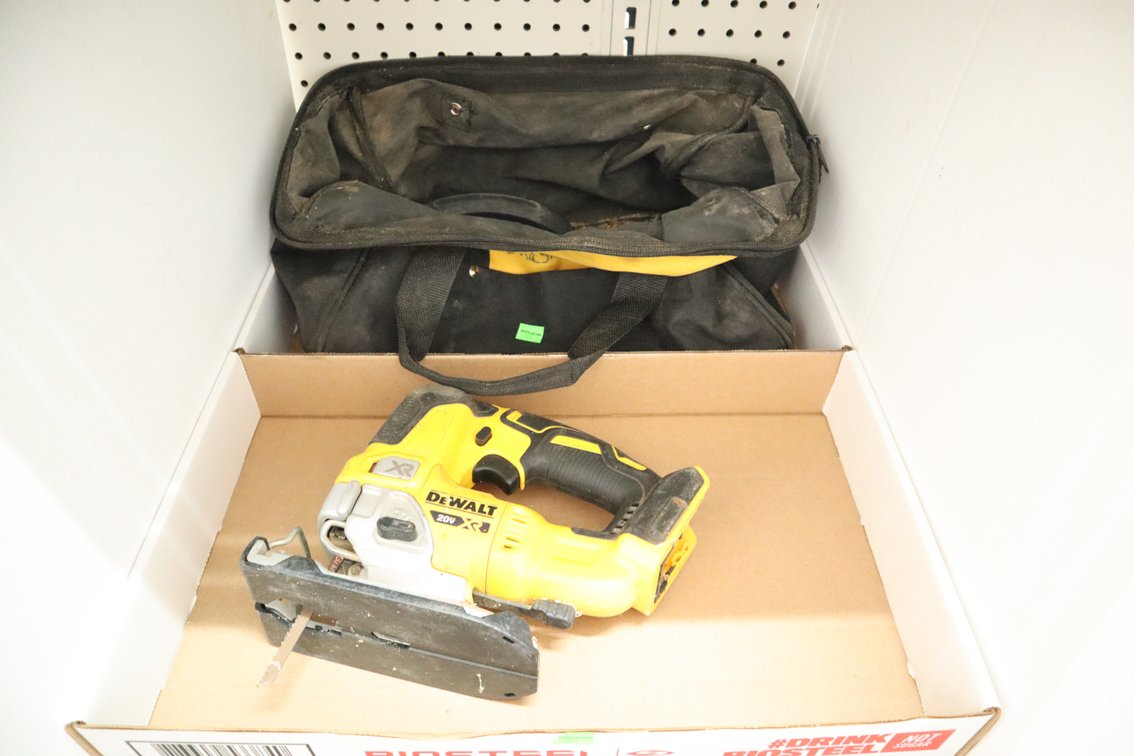 Dewalt 20 Volt Jigsaw, No Batteries Or Charger