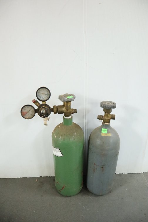 Carbon Dioxide and Argon Compressed Gas Tanks