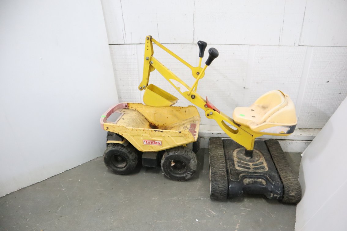 Sandbox Excavator and Tonka Dump Truck