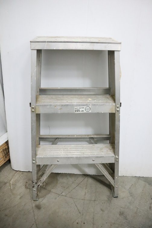 2 Ft Aluminum Step Ladder