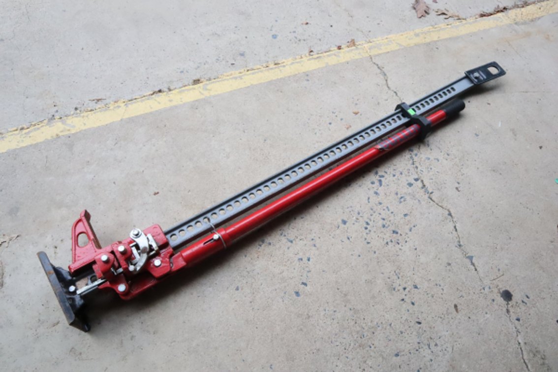 Bulldog 54-Inch Farm Jack